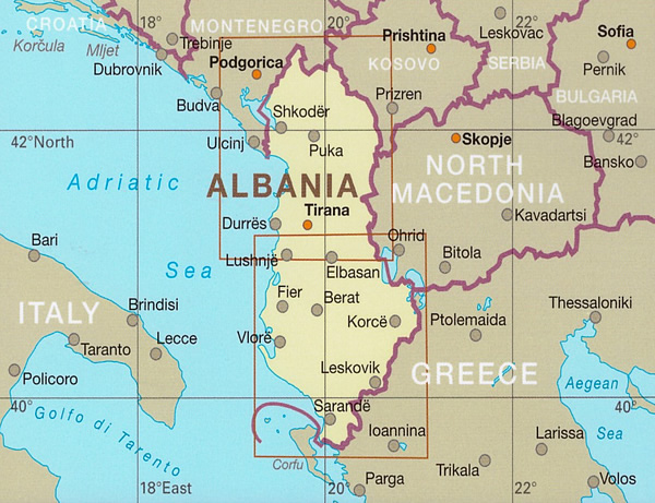 immagine di mappa stradale mappa stradale Albania - con Tirana, Scutari, Durazzo, Elbasan, Ksamil, Himare, Valona, Malësi e Madhe, Saranda, Monte Korab, Coriza - mappa stradale - impermeabile e antistrappo - con spiagge, riserve naturali, luoghi panoramici - nuova edizione