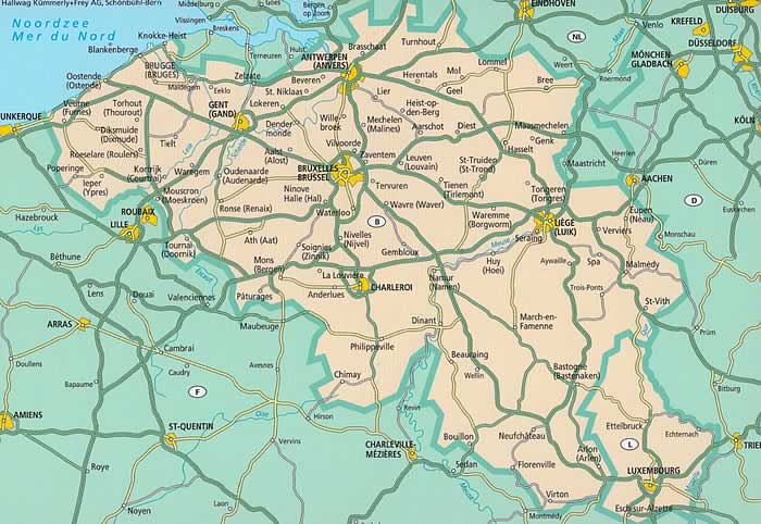 immagine di mappa stradale mappa stradale Belgio, Lussemburgo - mappa stradale - con Bruxelles, Gent, Brugge, Antwerpen, Liege, Charleroi, Mons, Luxembourg - EDIZIONE 2025