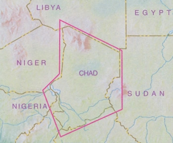 immagine di mappa stradale mappa stradale Chad / Ciad - con N'Djamena, Moundou, Bongor, Biltine, Kélo, Abéché, Sarh, Doba, Aozou, Ati, Faya Largeau, Mao, Mongo, Pala, Léré - mappa stradale con distanze chilometriche, piste, parchi e riserve naturali