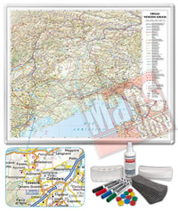 Carta Murale Magnetica di Friuli Venezia Giulia - cartografia dettagliatissima ed aggiornata - su robusto pannello in acciaio smaltato con cornice in alluminio anodizzato, scrivibile e lavabile + kit lavagna magnetica in omaggio (spray per la pulizia, calamite, pennarelli, cimosa e portapennarelli calamitati) - 75 x 65 cm